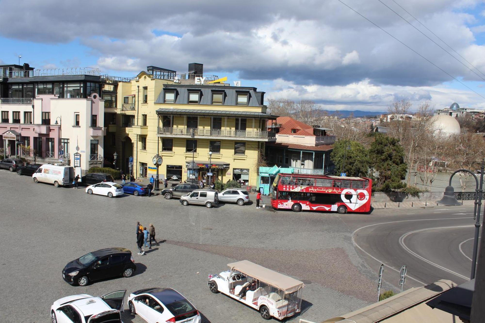 Meidan Inn Tbilisi Exterior foto